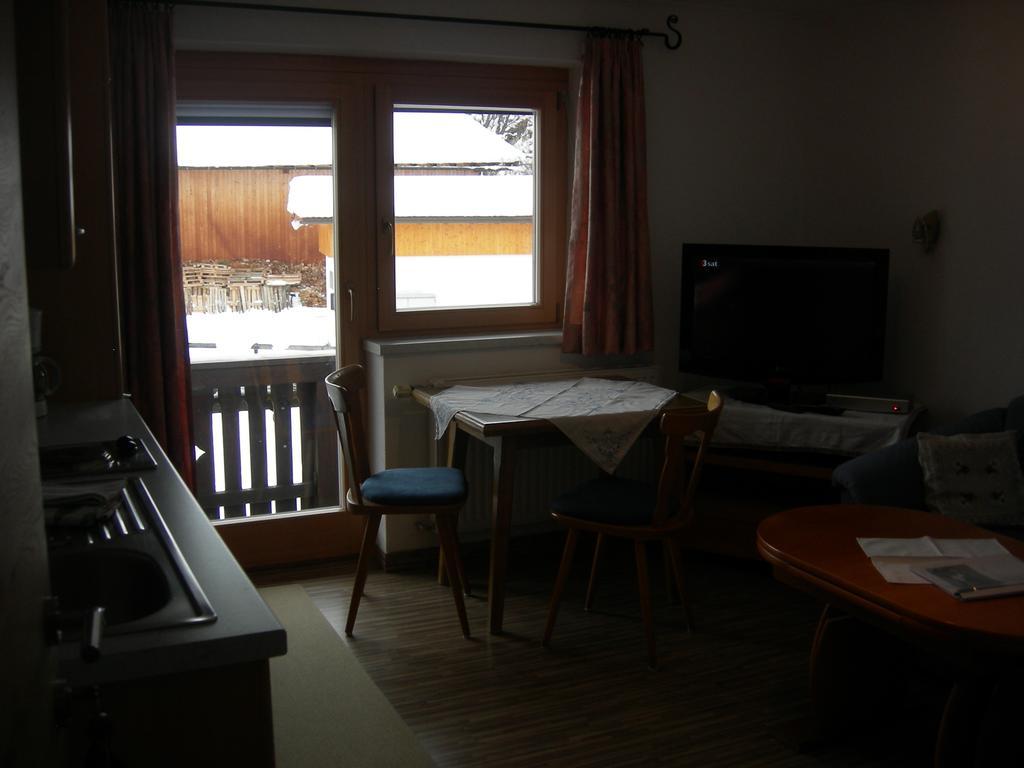 Apartament Haus Mooshof Lermoos Pokój zdjęcie